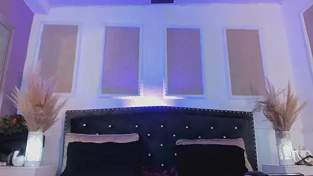 Snapshot of queen_satin chatting on 03.15.25 queen satin online show from 03.15.25