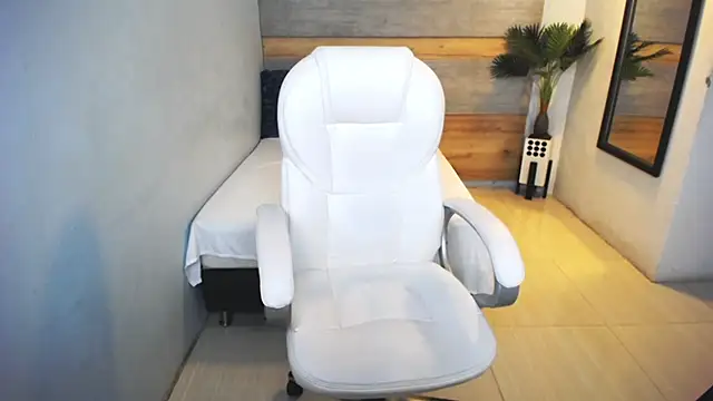 Snapshot of liseth_fox chatting on 12.07.24 liseth fox online show from 12.07.24