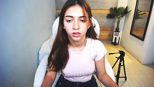 Snapshot of liseth_fox chatting on 12.11.24 liseth fox online show from 12.11.24