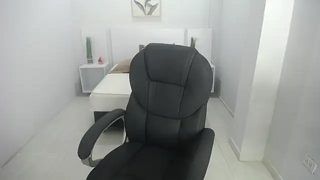 Snapshot of liseth_fox chatting on 01.23.25 liseth fox online show from 01.23.25