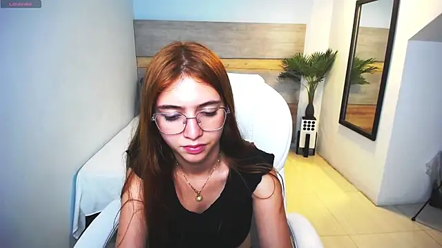 Snapshot of liseth_fox chatting on 03.11.25 liseth fox online show from 03.11.25