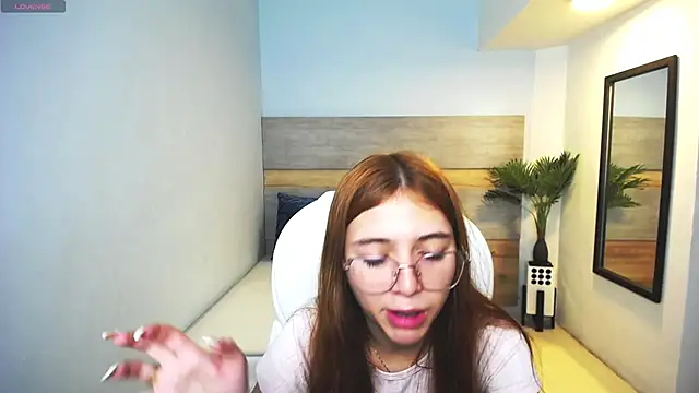 Snapshot of liseth_fox chatting on 03.14.25 liseth fox online show from 03.14.25