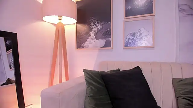 lara madisson online show from 03.08.25