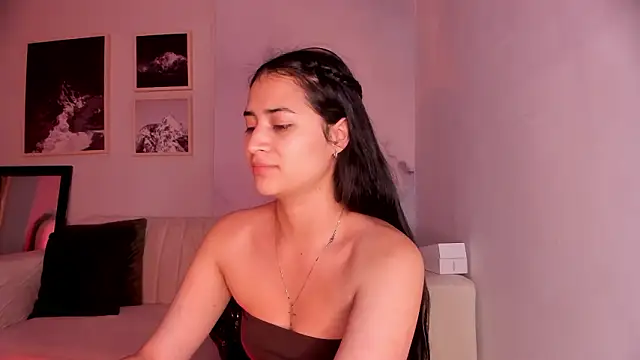 Snapshot of lara_madisson chatting on 02.19.26 lara madisson online show from 02.19.26