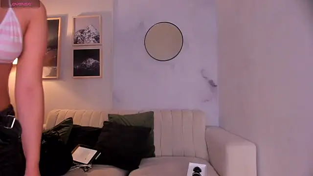 Snapshot of lara_madisson chatting on 07.16.26 lara madisson online show from 07.16.26