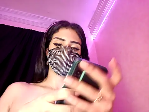 Snapshot of ---sophia--- chatting on 09.23.25 ---sophia--- online show from 09.23.25