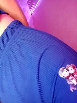 Snapshot of ---sophia--- chatting on 10.31.25 ---sophia--- online show from 10.31.25