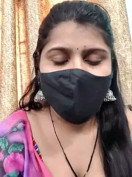 Hotty-simran online show from 10.18.25