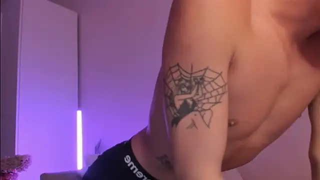 agelandreww online show from 10.24.25