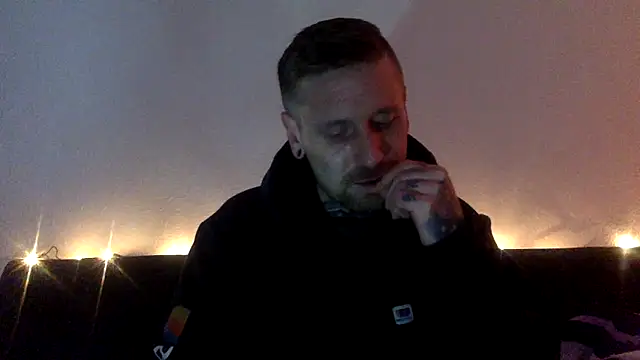 Snapshot of Schabernack1990 chatting on 03.18.26 Schabernack1990 online show from 03.18.26