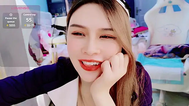 HU131452 online show from 12.14.24