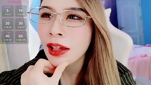 HU131452 online show from 01.11.25