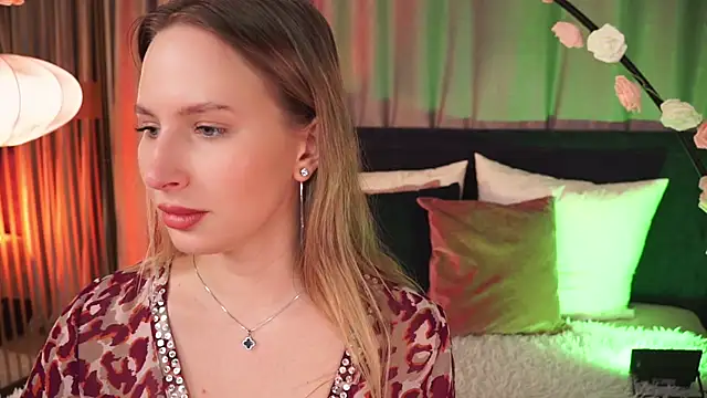 Snapshot of AnnLevine chatting on 02.19.25 AnnLevine online show from 02.19.25