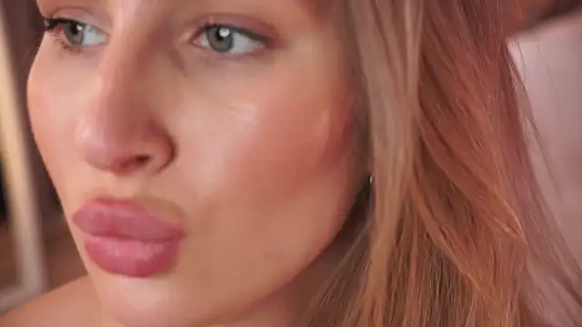 Snapshot of AnnLevine chatting on 02.26.25 AnnLevine online show from 02.26.25