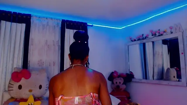 Snapshot of touchm_cockhard chatting on 01.28.25 touchm cockhard online show from 01.28.25