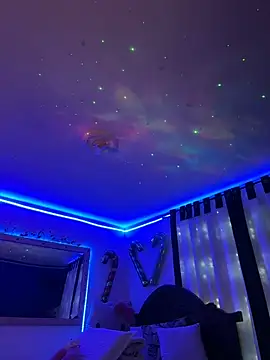 Snapshot of touchm_cockhard chatting on 11.18.25 touchm cockhard online show from 11.18.25