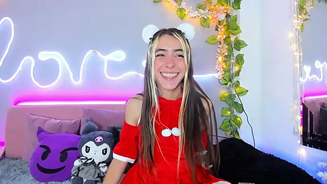 Snapshot of YouliteSllut2 chatting on 12.24.24 YouliteSllut2 online show from 12.24.24