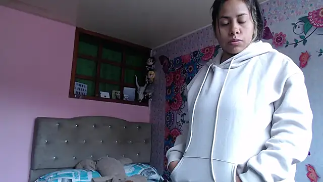 Snapshot of Zart_Blaze chatting on 10.29.25 Zart Blaze online show from 10.29.25