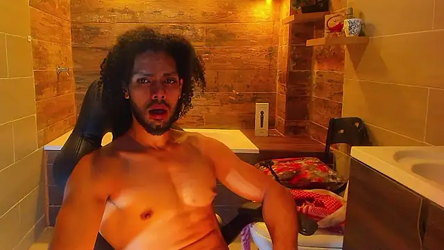 Snapshot of Amir_Abdull chatting on 12.06.24 Amir Abdull online show from 12.06.24