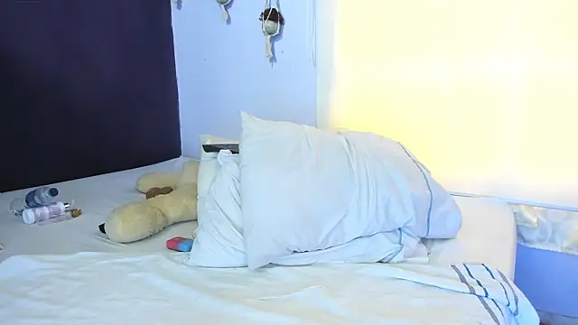 Leamonroe   online show from 04.14.26