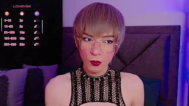 Snapshot of Sammy_Russell chatting on 11.21.25 Sammy Russell online show from 11.21.25