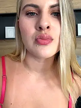 EmiilyAdams  online show from 12.21.25