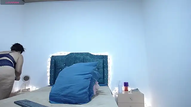 sofiamature01 online show from 12.10.24