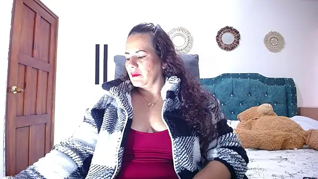 Snapshot of sofiamature01 chatting on 01.15.26 sofiamature01 online show from 01.15.26