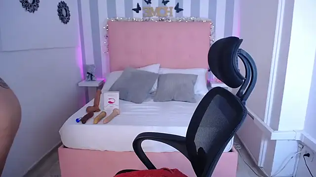 Snapshot of Lunna_boobs chatting on 09.09.25 Lunna boobs online show from 09.09.25