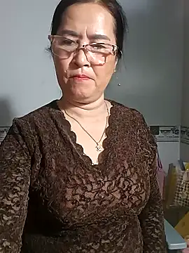 Snapshot of phnz chatting on 01.19.25 phnz online show from 01.19.25