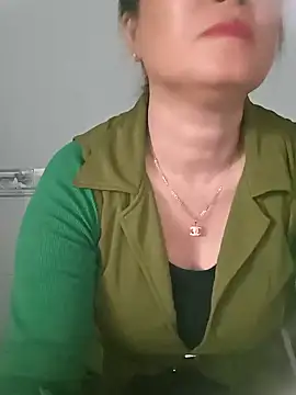 Snapshot of phnz chatting on 01.26.25 phnz online show from 01.26.25