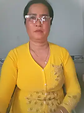 Snapshot of phnz chatting on 01.30.25 phnz online show from 01.30.25