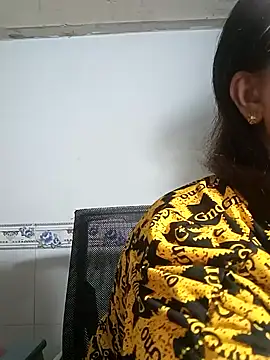 Snapshot of phnz chatting on 02.03.25 phnz online show from 02.03.25