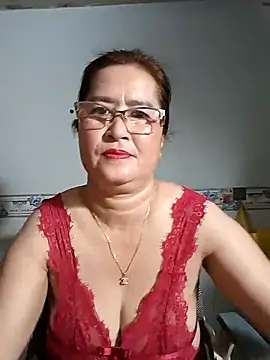 Snapshot of phnz chatting on 03.11.25 phnz online show from 03.11.25