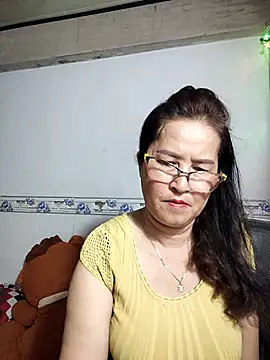 Snapshot of phnz chatting on 09.14.25 phnz online show from 09.14.25