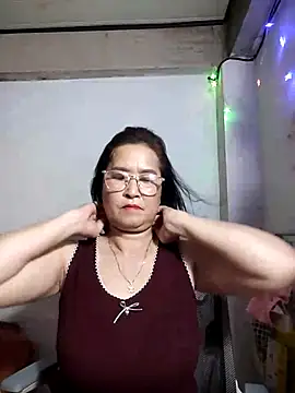 Snapshot of phnz chatting on 09.23.25 phnz online show from 09.23.25