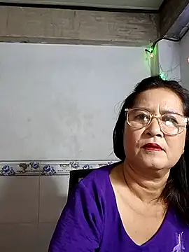 Snapshot of phnz chatting on 11.03.25 phnz online show from 11.03.25