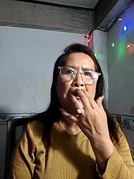 Snapshot of phnz chatting on 01.15.26 phnz online show from 01.15.26