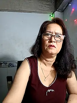 Snapshot of phnz chatting on 01.31.26 phnz online show from 01.31.26