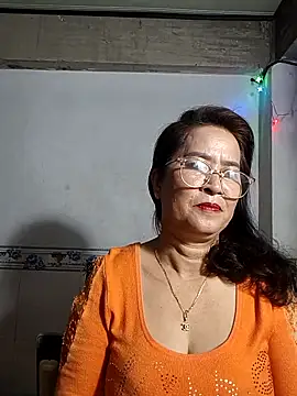 Snapshot of phnz chatting on 02.24.26 phnz online show from 02.24.26