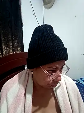 Snapshot of sorbetico_perverse chatting on 12.17.25 sorbetico perverse online show from 12.17.25