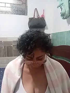 Snapshot of sorbetico_perverse chatting on 02.13.26 sorbetico perverse online show from 02.13.26