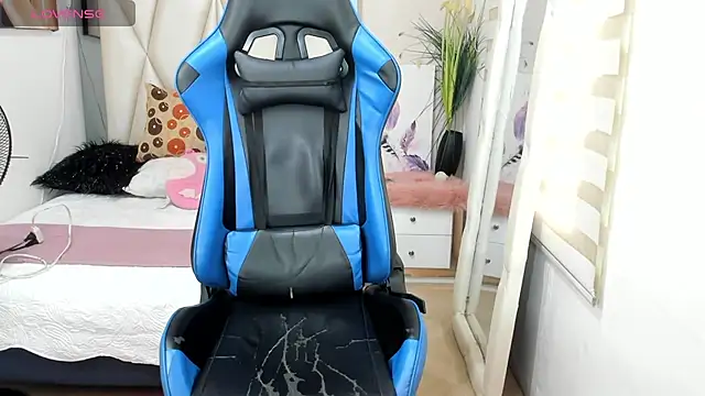 Snapshot of Backsex_boy chatting on 01.27.25 Backsex boy online show from 01.27.25