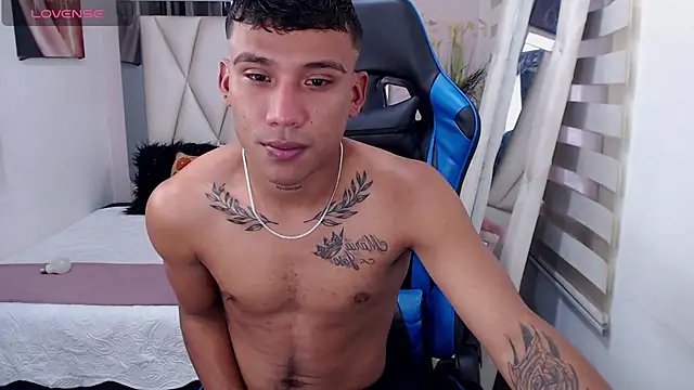 Snapshot of Backsex_boy chatting on 02.20.25 Backsex boy online show from 02.20.25