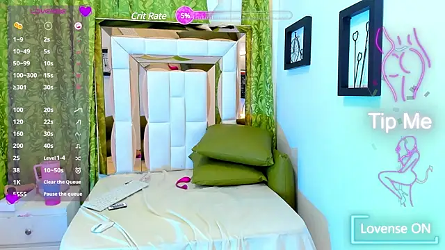 Snapshot of Alanna_hot3 chatting on 03.18.25 Alanna hot3 online show from 03.18.25