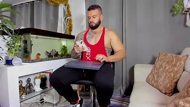 Snapshot of Johnnygrayson1 chatting on 12.23.24 Johnnygrayson1 online show from 12.23.24