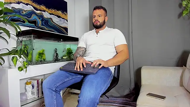 Snapshot of Johnnygrayson1 chatting on 01.24.25 Johnnygrayson1 online show from 01.24.25