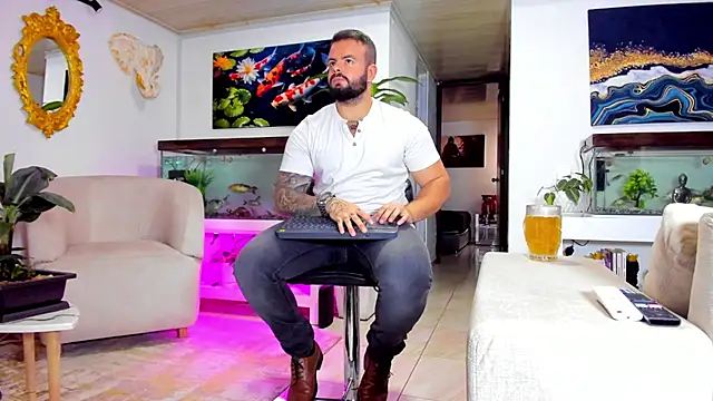 Snapshot of Johnnygrayson1 chatting on 03.06.25 Johnnygrayson1 online show from 03.06.25