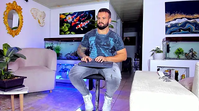 Snapshot of Johnnygrayson1 chatting on 03.09.25 Johnnygrayson1 online show from 03.09.25