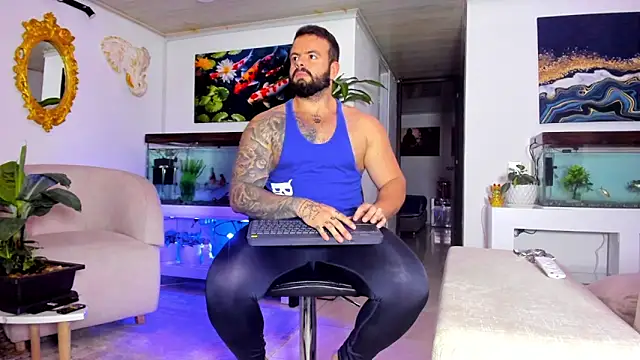 Snapshot of Johnnygrayson1 chatting on 03.16.25 Johnnygrayson1 online show from 03.16.25